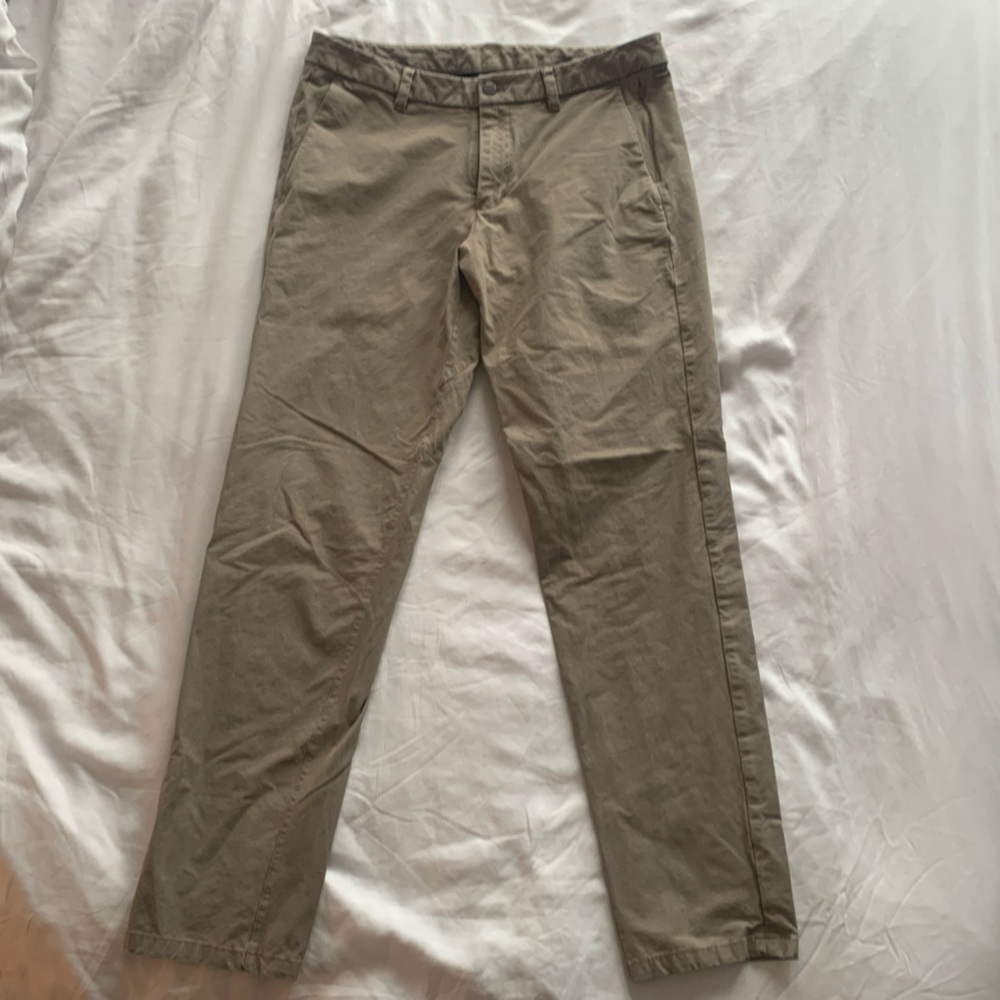 Commission Pant Slim 34”x32" in the color Earth Color Oak.